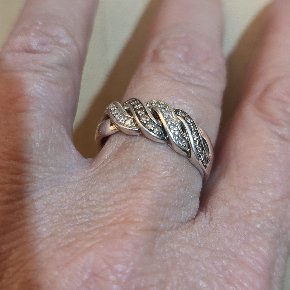 CHOCOLATE AND WHITE GENUINE DIAMOND COCKTAIL RING SET IN 925 STERLING SZ 11